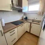 Haus Mit Meerblick & Garten 度假居 *