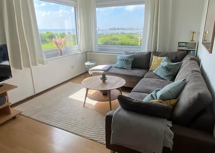 Semesterbostad Haus Mit Meerblick & Garten